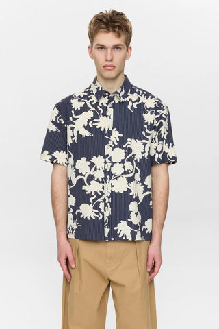 ANERKJENDT AKOTTO AOP SS SHIRT SKY CAPTAIN