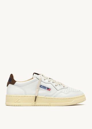 AUTRY MEDALIST LOW WHITE LEATHER CHOCOLATE CHIP SUEDE - AULMHJ03