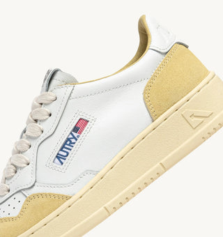AUTRY MEDALIST LOW  WHITE  STRAW LEATHER - AULWFT08