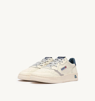 AUTRY MEDALIST LOW BLUE DEPTHS VAPOR LEATHER - AULMNE20