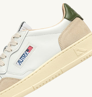 AUTRY MEDALIST LOW  WHITE LEATHER BRONZE GREEN SUEDE - AULMLS17