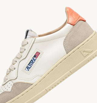 AUTRY MEDALIST LOW  WHITE  PEACH LEATHER/BEIGE SUEDE - AULWLS13