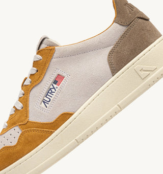 AUTRY MEDALIST LOW SUEDE ANTILOPE WHITE BROWN - AULMTS24
